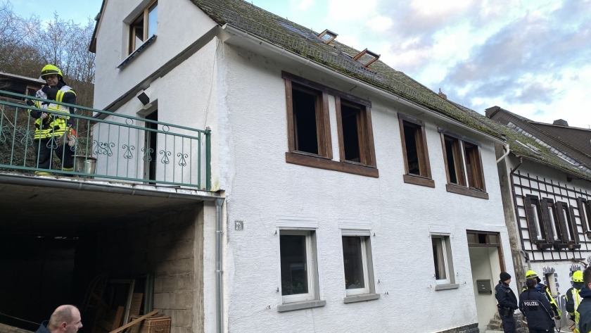 2020-01-18_B3-Gebaeudebrand_Manubach_02